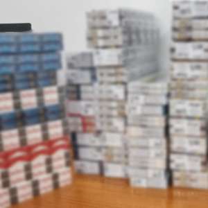 Peste 98.000 de țigarete descoperite ascunse, în două mijloace de transport, la PTF Giurgiu