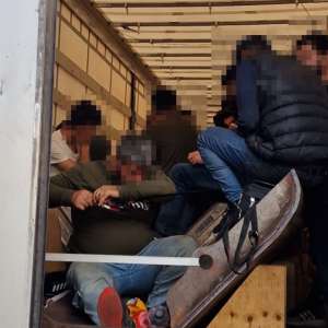 60 de cetățeni străini depistați în tentativă de trecere ilegală a frontierei de stat