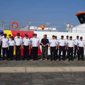 Directorul Executiv al Frontex în vizită de lucru la bordul navei Poliţiei de Frontieră. Peste 1.600 de persoane salvate de echipajele navelor PFR