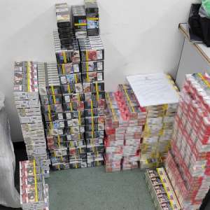 Țigarete descoperite într-un autocar,  ascunse printre bagaje, în P.T.F. Giurgiu