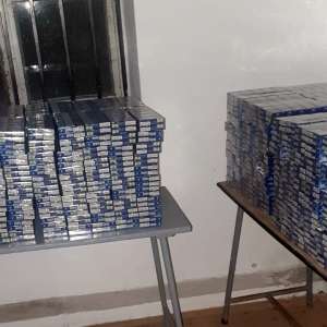 Peste 115.000 țigarete de contrabandă descoperite în plafonul modificat al unei remorci, în Albița