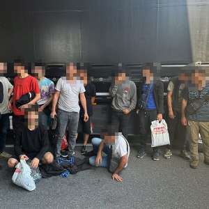 Nădlac: 20 de cetățeni străini depistați în tentativă de trecere ilegală