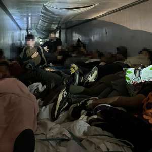 Nădlac: 43 de cetățeni străini depistați în tentativă de trecere ilegală a frontierei de stat