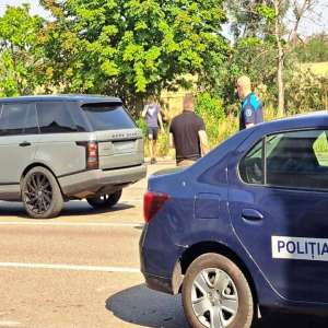 Autoturism Land Rover cu număr fals de înmatriculare, căutat de autoritățile din Belgia, oprit la P.T.F. Albița