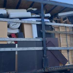 Aproximativ 22 de tone de deșeuri oprite la intrarea în țară