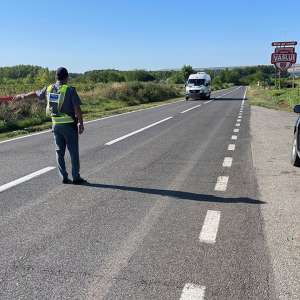 La volan, fără drept