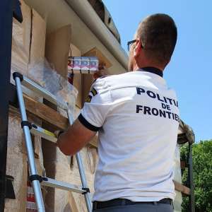 Peste 2,6 milioane pachete cu ţigări, descoperite la frontierele României în prima jumătate a anului 2023