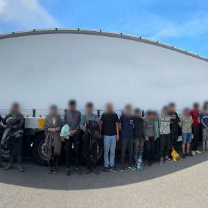 24 de cetățeni străini depistați în tentativă de trecere ilegală a frontierei de stat