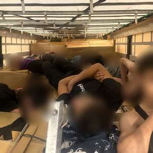 24 de cetățeni străini depistați în tentativă de trecere ilegală a frontierei de stat