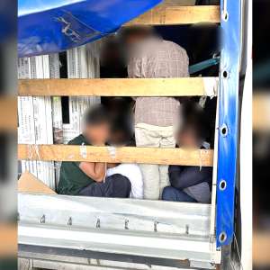 Cetățeni străini depistați în timp ce încercau să iasă ilegal din țară