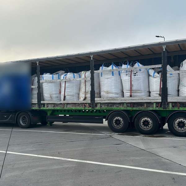 Aproximativ 40 tone de deșeuri oprite la intrarea în țară, la Nădlac II și Borș II
