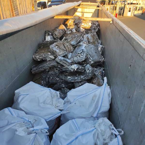 Nădlac II: aproximativ 22 de tone de deșeuri oprite la intrarea în țară