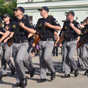 O nouă serie de elevi a depus jurământul militar la Şcoala ”Avram Iancu” Oradea