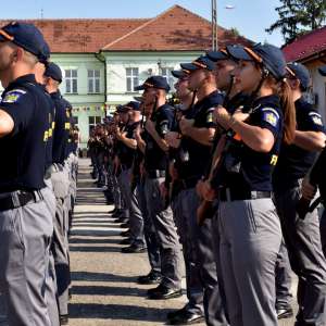 O nouă serie de elevi a depus jurământul militar la Şcoala ”Avram Iancu” Oradea
