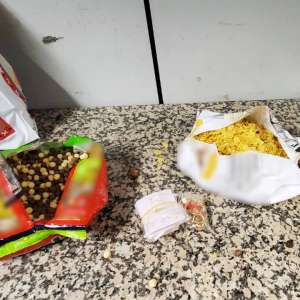 Aproximativ 4 kg de bijuterii, descoperite ascunse în pungi cu cereale, la Aeroportul Henri Coandă