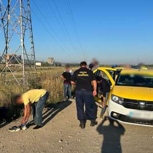 Călăuze şi cinci cetăţeni străini depistaţi ca urmare a cooperării dintre poliţiştii de frontieră ieșeni şi omologii din Republica Moldova