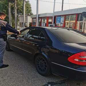 Permis de conducere fals, obținut cu 800 de euro