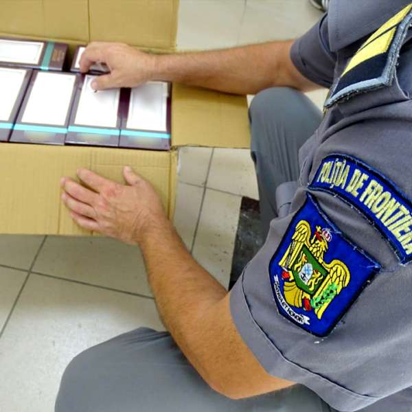 Articole contrafăcute în valoare de aproximativ 1.500.000 lei, descoperite în două ansambluri rutiere în P.T.F. Calafat