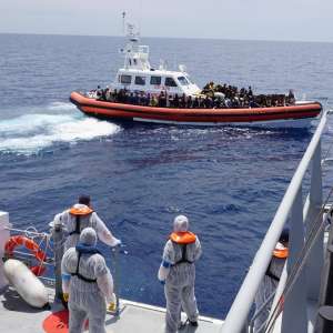 Echipajul navei maritime  de supraveghere MAI 1107 a Gărzii de Coastă a ajuns acasă după o misiune  în Mediterană. Peste 580 de persoane aflate în pericol, salvate