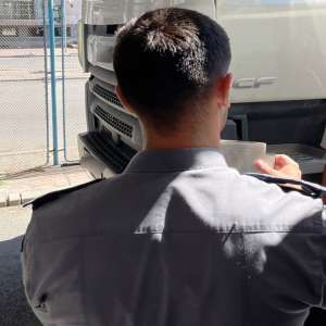 Depistat cu permis de conducere fals, la volanul unui autoturism