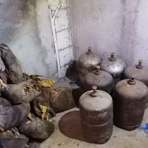 Percheziții domiciliare - grupare infracțională - introducere în românia de transporturi ilegale de tutun neprelucrat