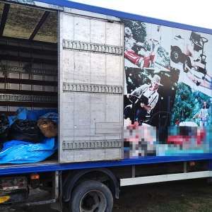 Percheziții domiciliare - grupare infracțională - introducere în românia de transporturi ilegale de tutun neprelucrat