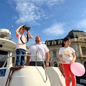 An de an alături de cei mici