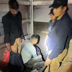 Cetățeni străini depistați în timp ce încercau să iasă ilegal din țară