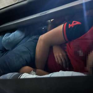 Nouă cetățeni din Sri Lanka depistați ascunși în două autoturisme