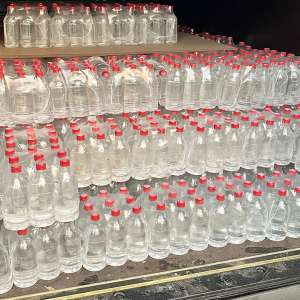 Alcool și țigări în valoare de 235.000 lei, descoperite într-o autoutilitară