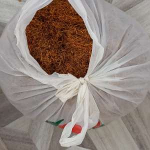 Percheziţii, identificarea a peste 1000 de trimiteri poştale şi tone de tutun confiscate în cauza privind destructurarea unei reţele româno-bulgare specializată în contrabanda cu produse din tutun