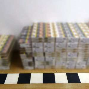 13.600 de țigarete ascunse în bagaje, sub banchetă și în lăzi frigorifice, descoperite în PTF Calafat