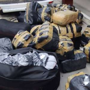 Bunuri susceptibile a fi contrafăcute în valoare de 47.000 lei, confiscate de poliţiştii de frontieră de la PTF Ostrov