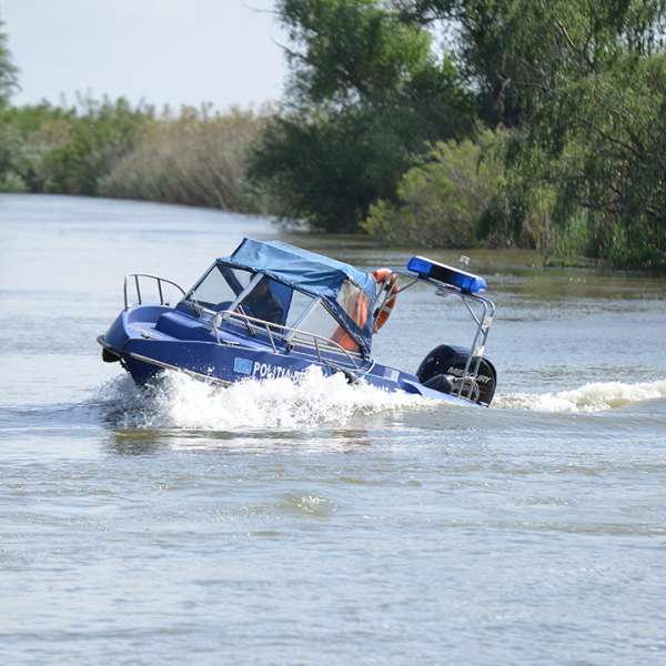 Două persoane depistate de polițiștii de frontieră în timp ce desfășurau activități de braconaj piscicol pe Dunăre