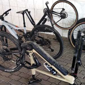 Bunuri fără documente de provenienţă, în valoare estimată de 68.000 lei, reținute la frontieră