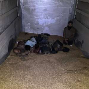 PTF Nădlac: Șase persoane ascunse în grâu