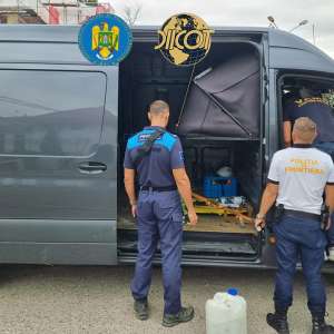 Droguri de risc descoperite asupra unui cetățean străin care s-a prezentat în PTF Sculeni. Șoferul, propus pentru arestare preventivă pentru 30 de zile