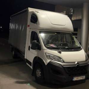 Autoutilitară căutată de autoritățile din România, indisponibilizată de poliţiştii de frontieră timişeni