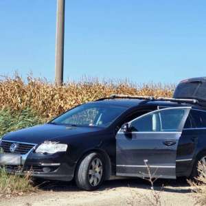 Tânără, fără drept de conducere, la volanul unui autoturism ce i-a fost încredinţat de soț