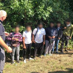 25 cetățeni străini depistați la frontieră