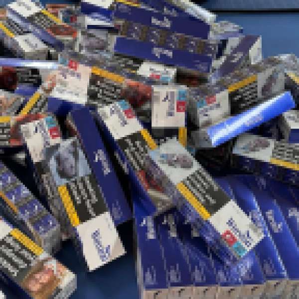 Ţigări de contrabandă descoperite de poliţiştii de frontieră ai Gărzii de Coastă în compartimente speciale din pereţii unei nave sosită din Libia