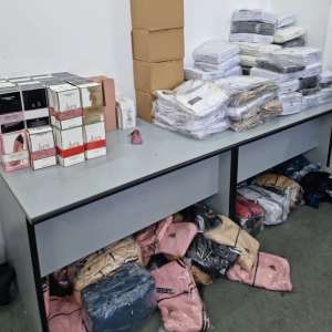 Articole contrafăcute în valoare de aproximativ 1.500.000 lei,  descoperite în P.T.F. Giurgiu, în prima jumătate a lunii septembrie