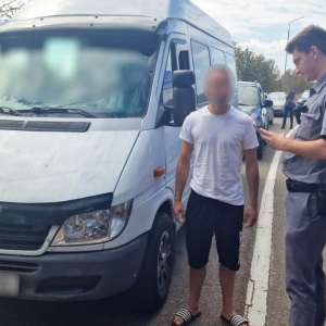 Conducea un ansamblu de vehicule, fără să deţină permis de conducere valabil pentru acesta