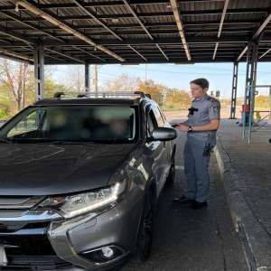 Permis de conducere fals, procurat din Ucraina, descoperit la controlul de frontieră