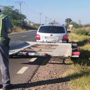 Tânăr depistat în trafic cu permis necorespunzător