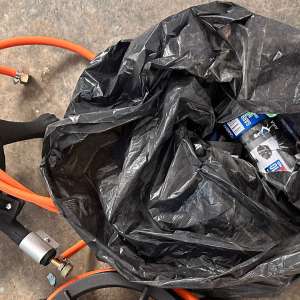 The searches, the identification of over 1,000 postal items and tons of confiscated tobacco in the case regarding the destruction of a Romanian-Bulgarian tobacco smuggling network