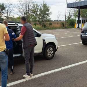 Agresorul unei persoane, căutat de autoritățile din Italia, depistat la controlul de frontieră