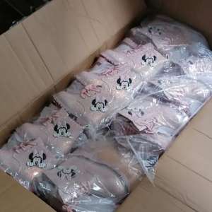 Încălțăminte de copii susceptibilă a fi contrafăcută, descoperită într-un autocamion în P.T.F. Bechet