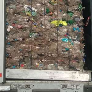 Peste 20 de tone deşeuri din plastic, oprite în P.T.F. Giurgiu