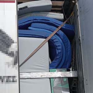 Peste 30 tone deşeuri oprite la intrarea în țară